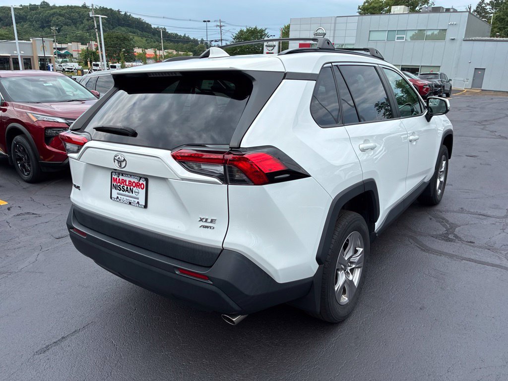 Used 2022 Toyota RAV4 XLE w/ Convenience Package AWD/4WD image 7