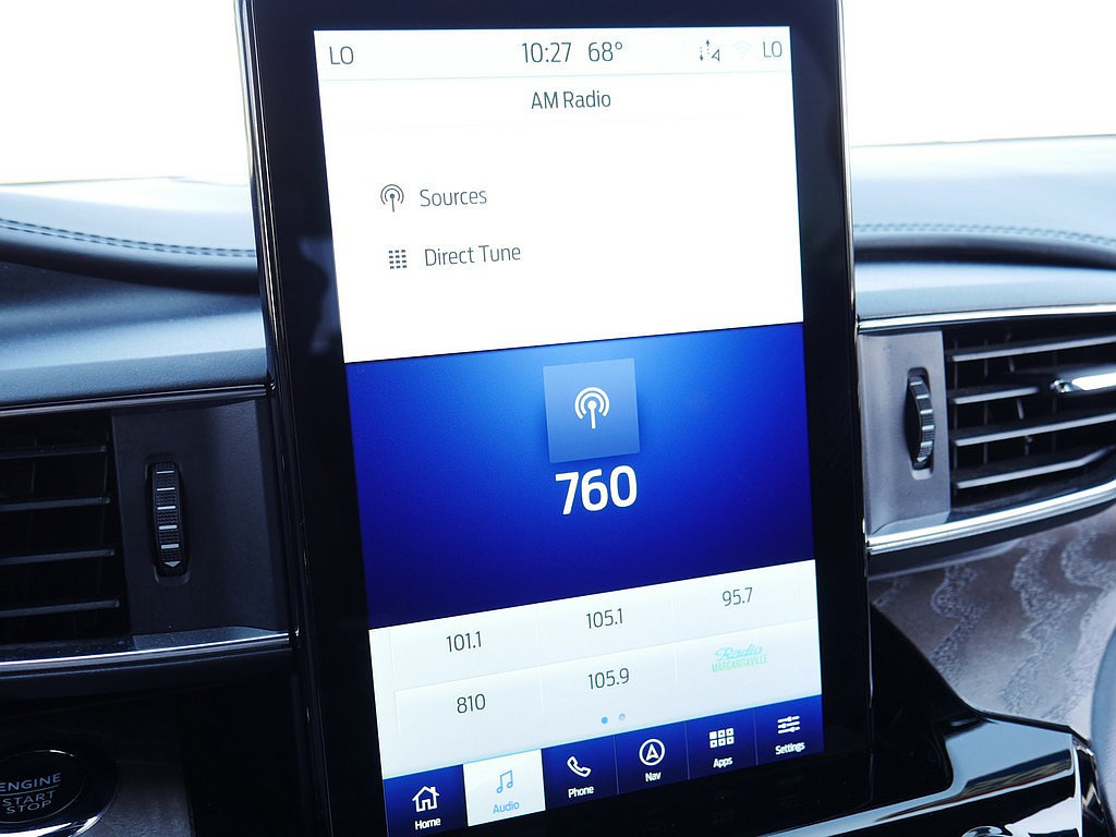Used 2024 Ford Explorer Platinum w/ Technology Package AWD/4WD image 41