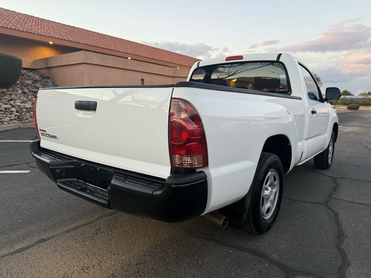 Used 2014 Toyota Tacoma 2WD Regular Cab image 3