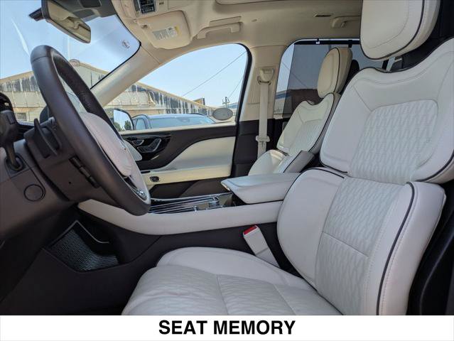 Used 2023 Lincoln Aviator Black Label w/ Dynamic Handling Package AWD/4WD image 21