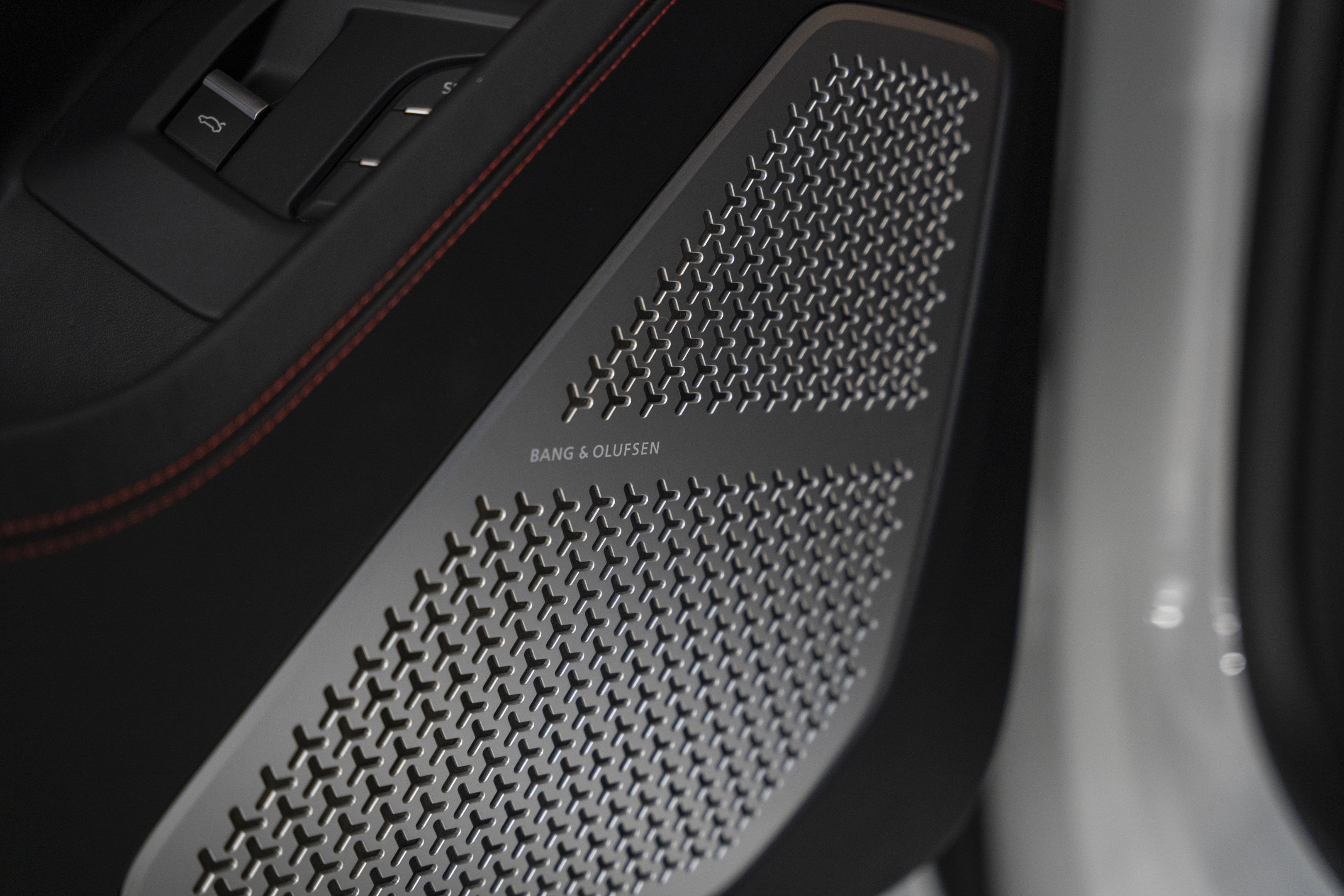 Used 2021 Lamborghini Urus AWD image 22