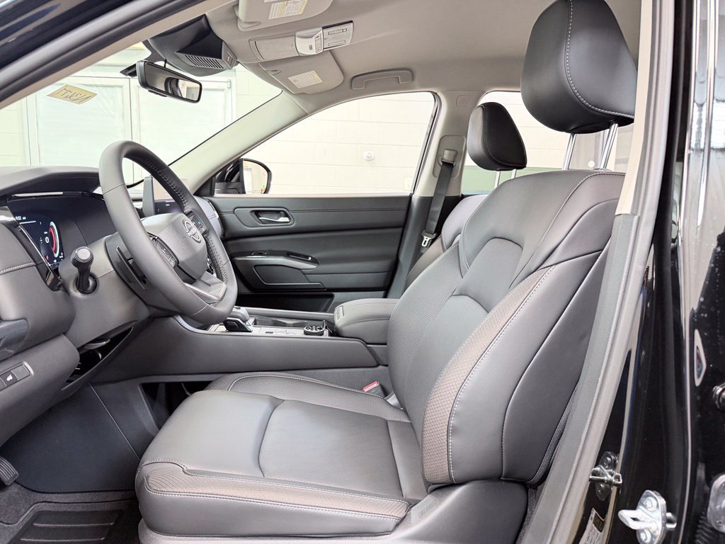 New 2026 Nissan Pathfinder SL AWD/4WD image 13