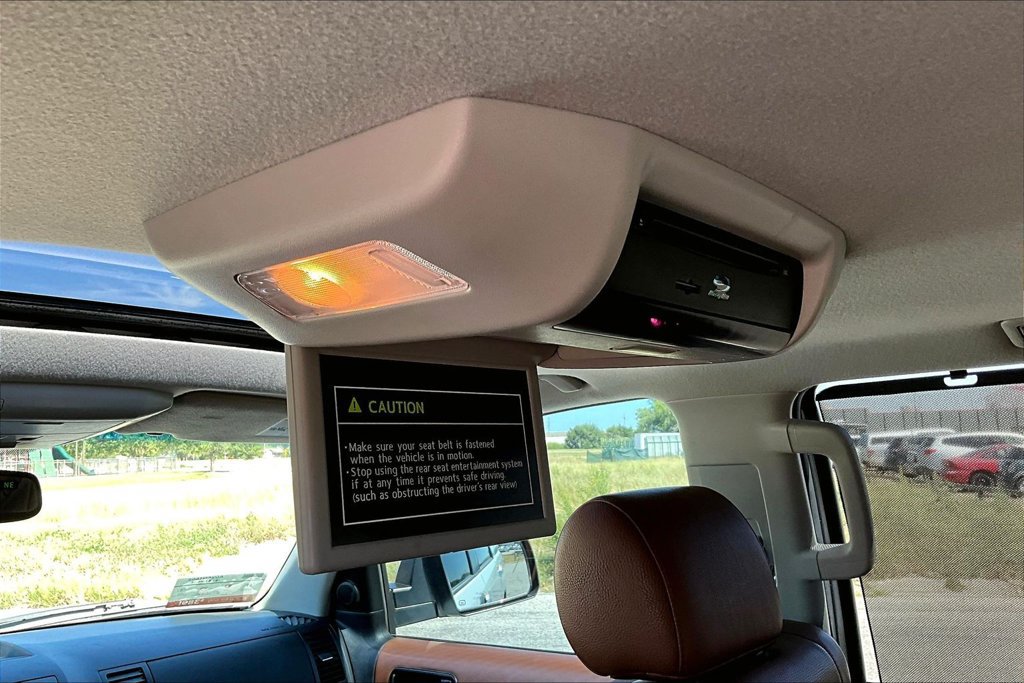 Used 2015 Toyota Sequoia Platinum AWD/4WD image 31