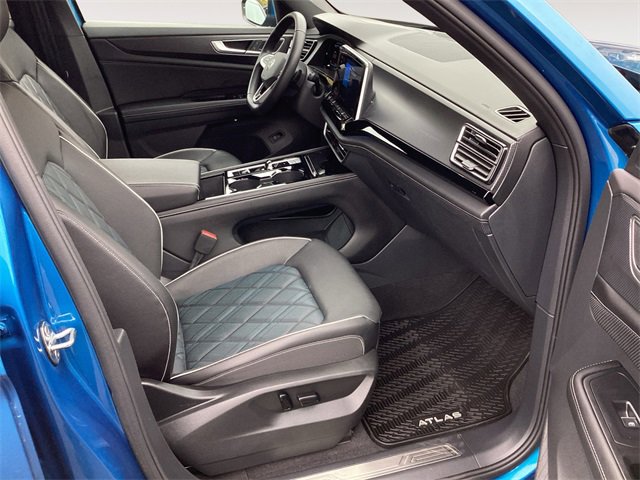 Used 2024 Volkswagen Atlas Cross Sport SEL Premium R-Line image 15