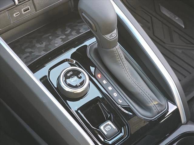 New 2026 Chevrolet Colorado Trail Boss AWD/4WD image 25
