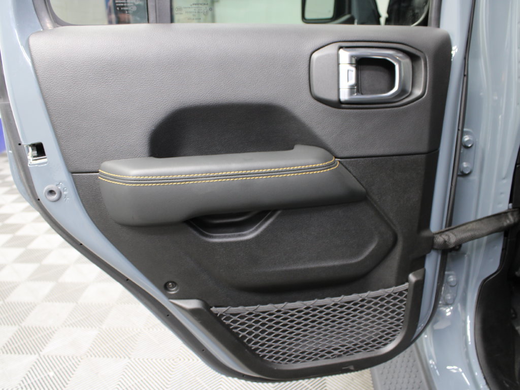 Used 2024 Jeep Wrangler Unlimited Sahara w/ Technology Group AWD/4WD image 62