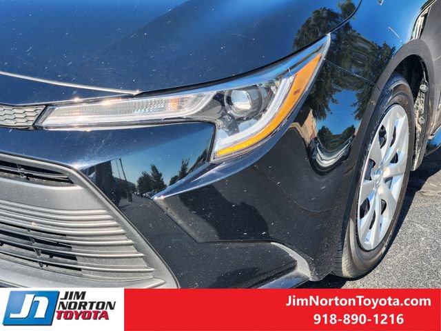 Used 2025 Toyota Corolla LE FWD image 10
