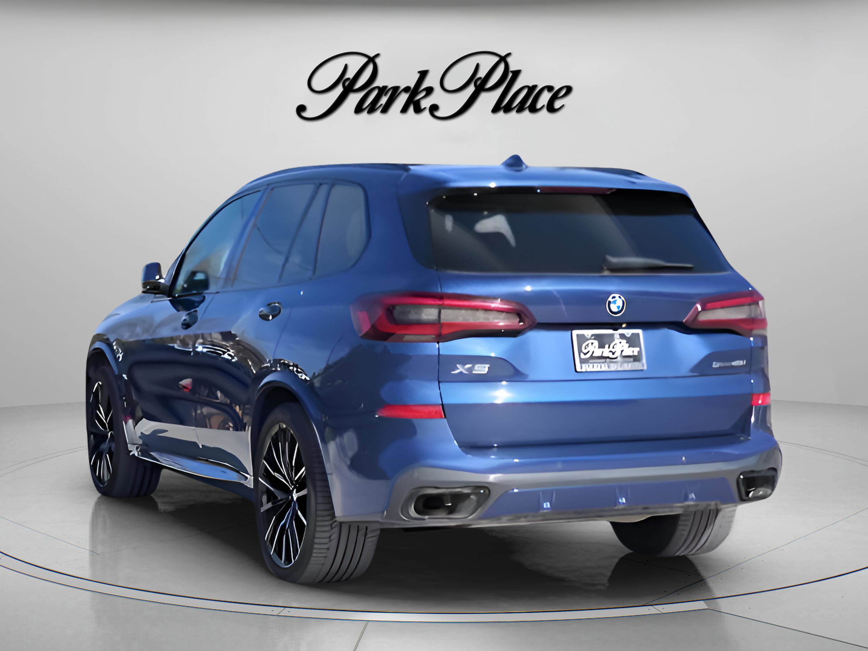 Used 2022 BMW X5 sDrive40i w/ M Sport Package RWD image 3