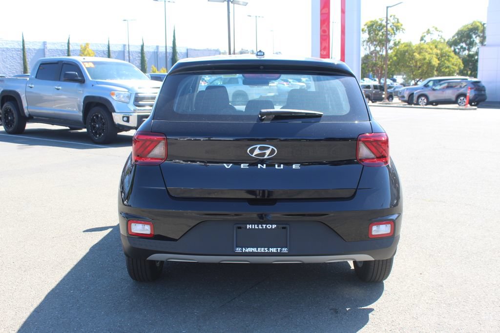 New 2026 Hyundai Venue SE FWD image 8
