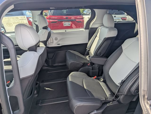 New 2026 Toyota Sienna XSE FWD image 10
