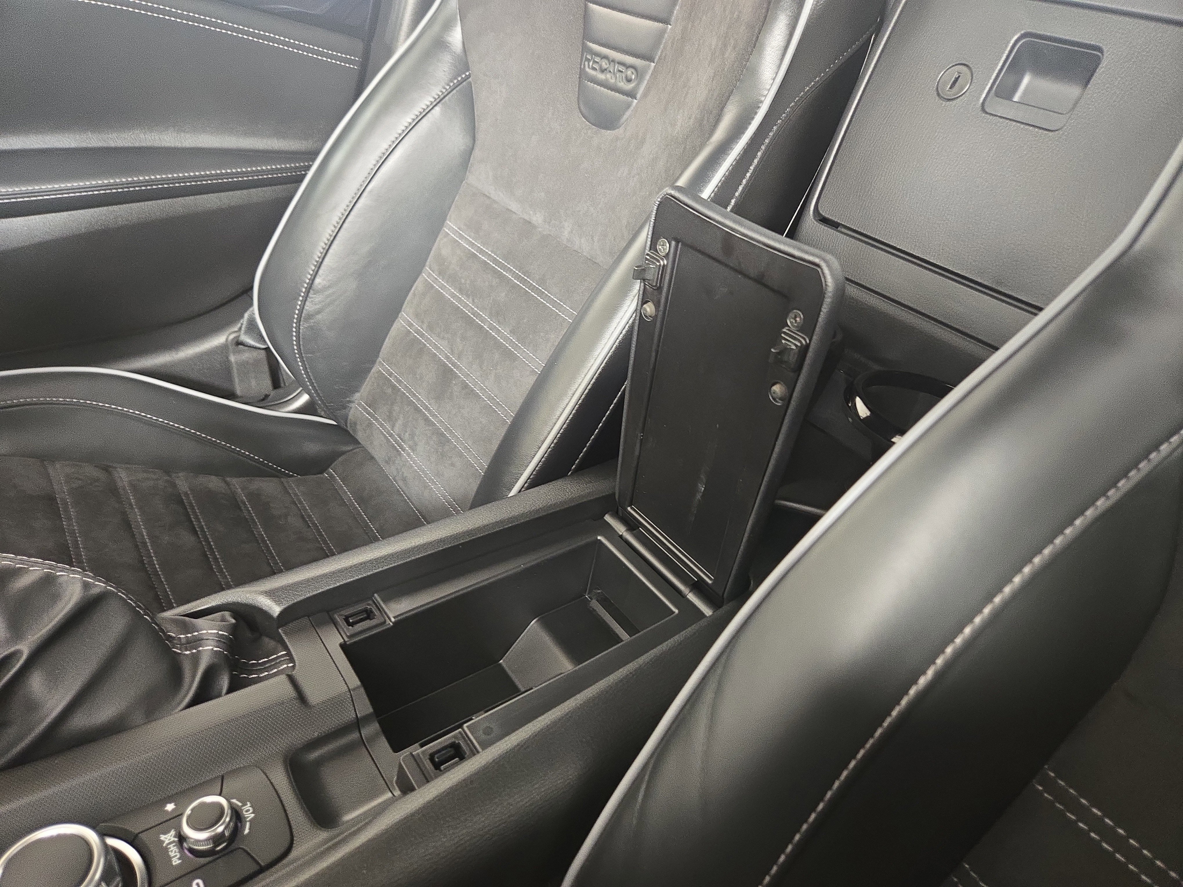 Used 2022 MAZDA MX-5 Miata Club w/ Weather Package image 26