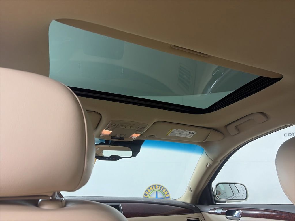 Used 2011 Buick Lucerne CXL FWD image 20