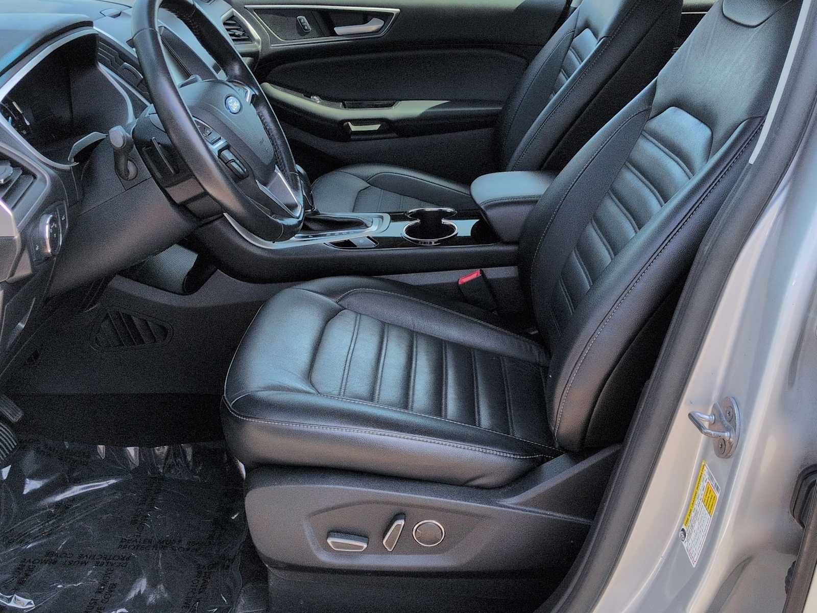 Used 2015 Ford Edge SEL w/ Equipment Group 201A FWD image 17