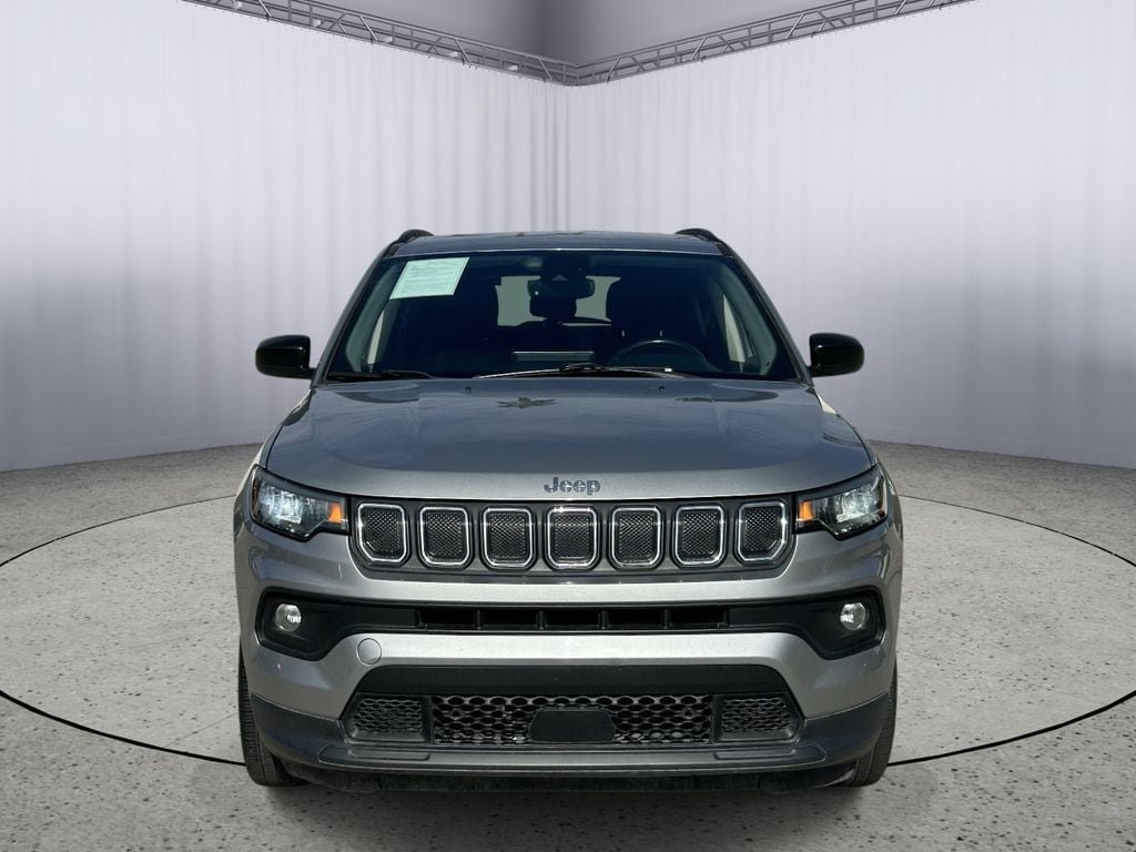 Used 2022 Jeep Compass Latitude AWD/4WD image 4