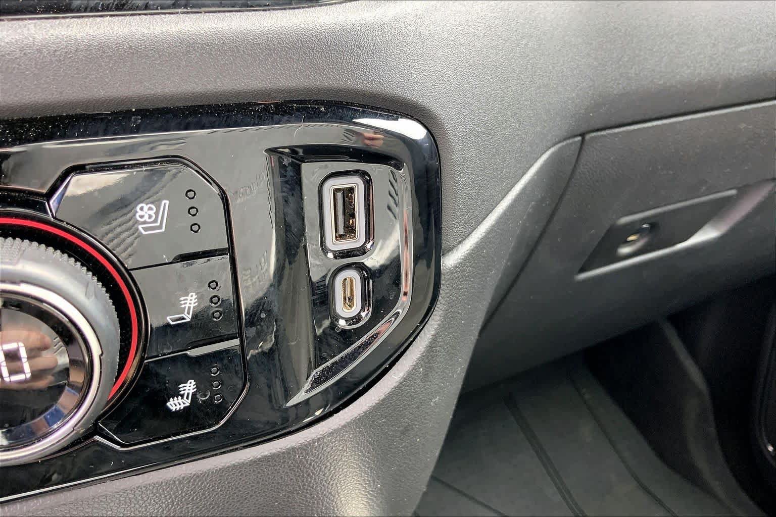 Used 2022 Chevrolet Silverado 1500 ZR2 AWD/4WD image 32