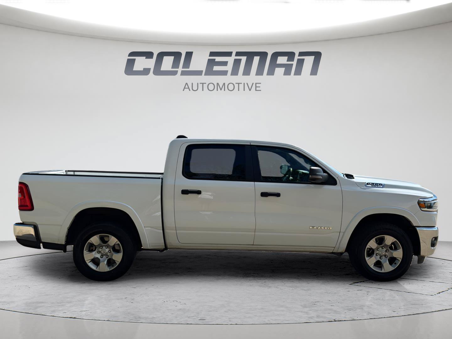 Used 2025 RAM 1500 Big Horn AWD/4WD image 8