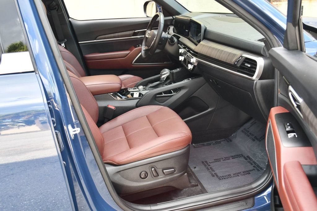 Used 2023 Kia Telluride EX FWD image 47