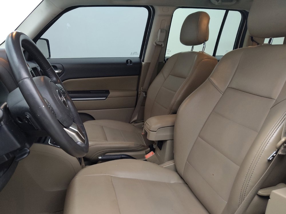 Used 2014 Jeep Patriot Limited w/ Sun/Sound Group FWD image 17