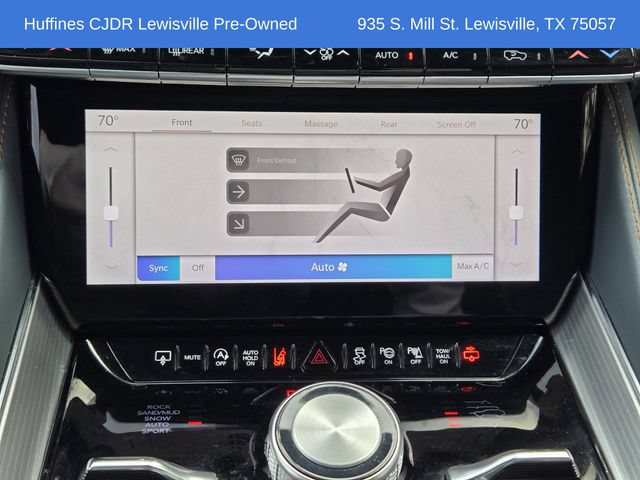 Used 2023 Jeep Grand Wagoneer L Series II w/ Premium Group II AWD/4WD image 23