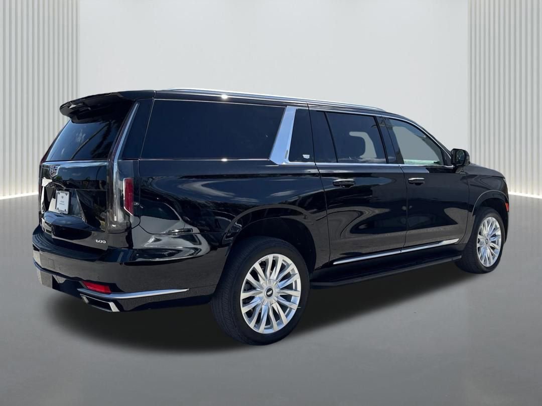 Used 2024 Cadillac Escalade ESV Luxury image 5