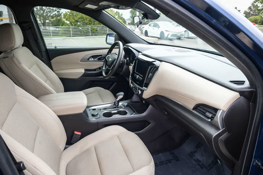 Used 2022 Chevrolet Traverse LS FWD image 15