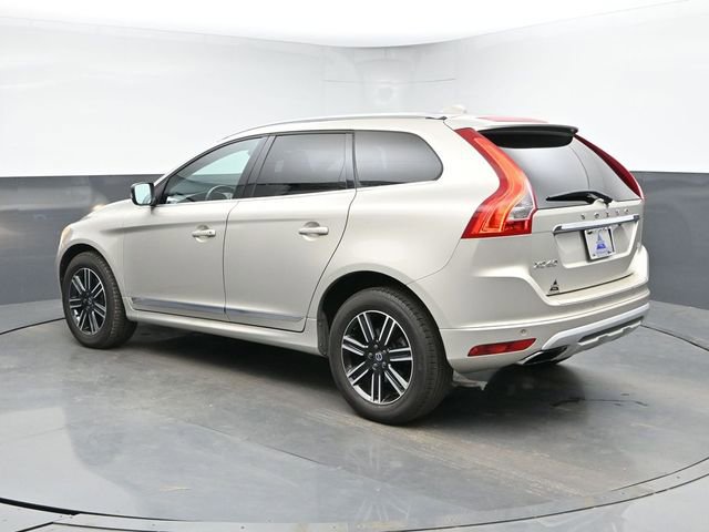Used 2017 Volvo XC60 T5 Dynamic FWD image 7