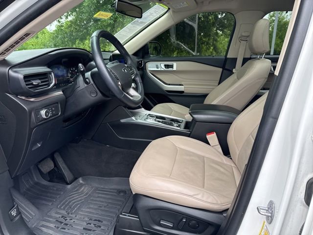 Used 2022 Ford Explorer Limited w/ Equipment Group 301A AWD/4WD image 12