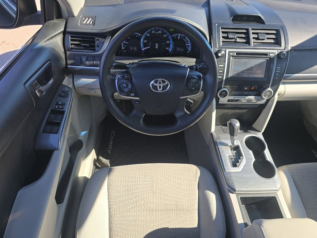 Used 2014 Toyota Camry LE image 20