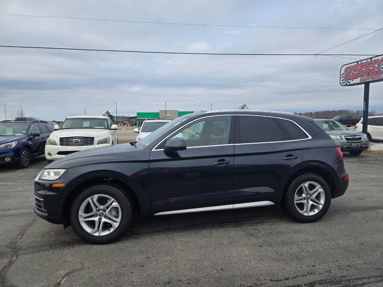 Used 2018 Audi Q5 2.0T Premium Plus w/ Premium Plus Package AWD/4WD image 4