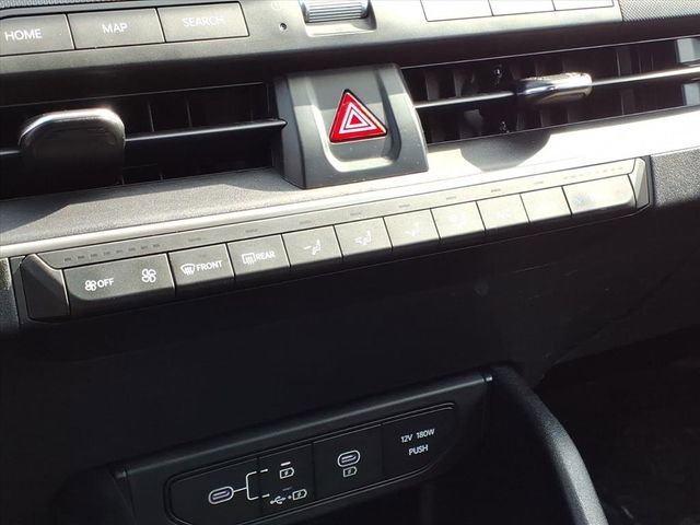 Used 2025 Kia K4 LXS image 17