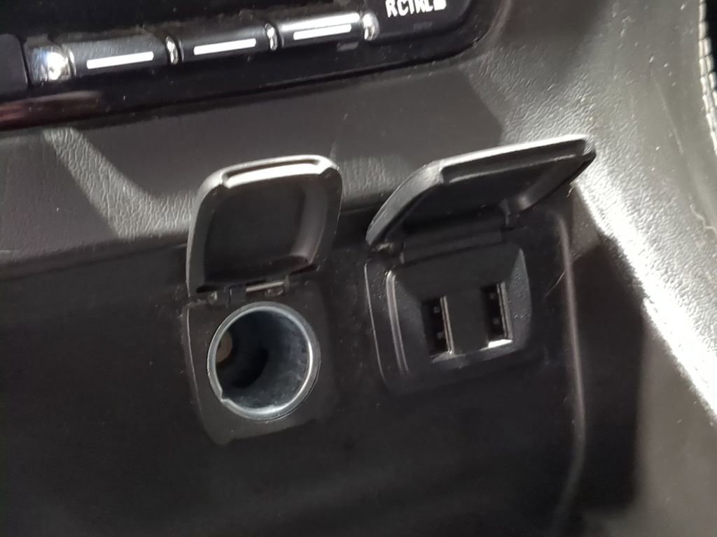 Used 2016 GMC Yukon SLE w/ Convenience Package image 37