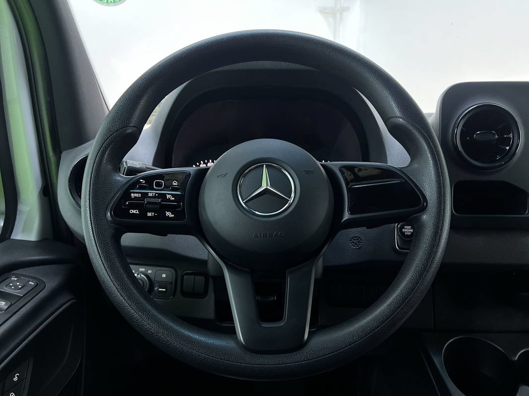 Used 2021 Mercedes-Benz Sprinter 2500 image 21