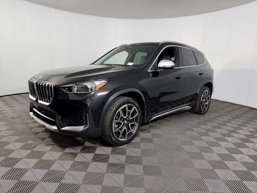 Used 2024 BMW X1 xDrive28i w/ Convenience Package image 3