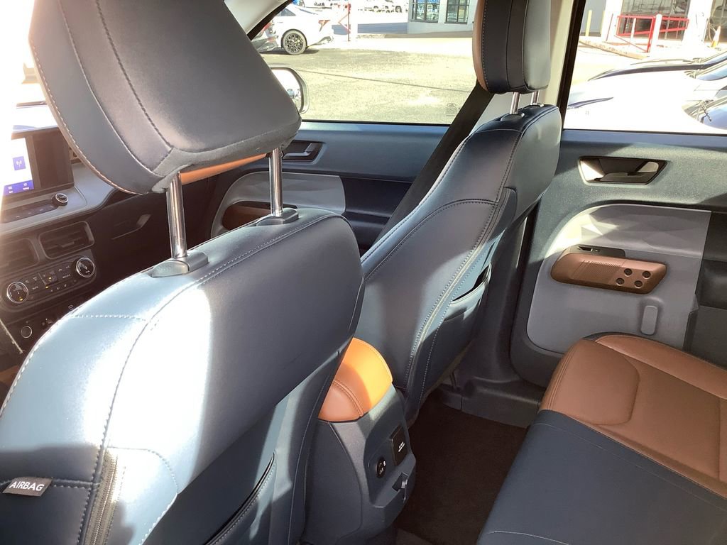 Used 2023 Ford Maverick Lariat w/ Lariat Luxury Package image 19