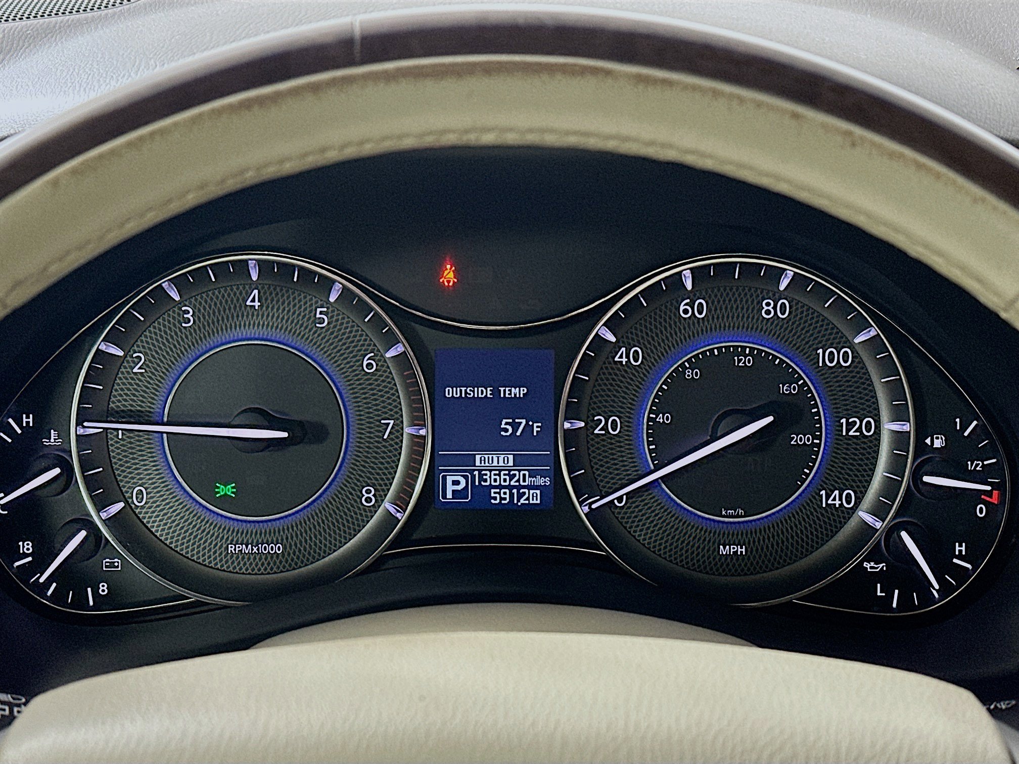 Used 2015 INFINITI QX80 Luxe w/ 22" Wheel Package image 12