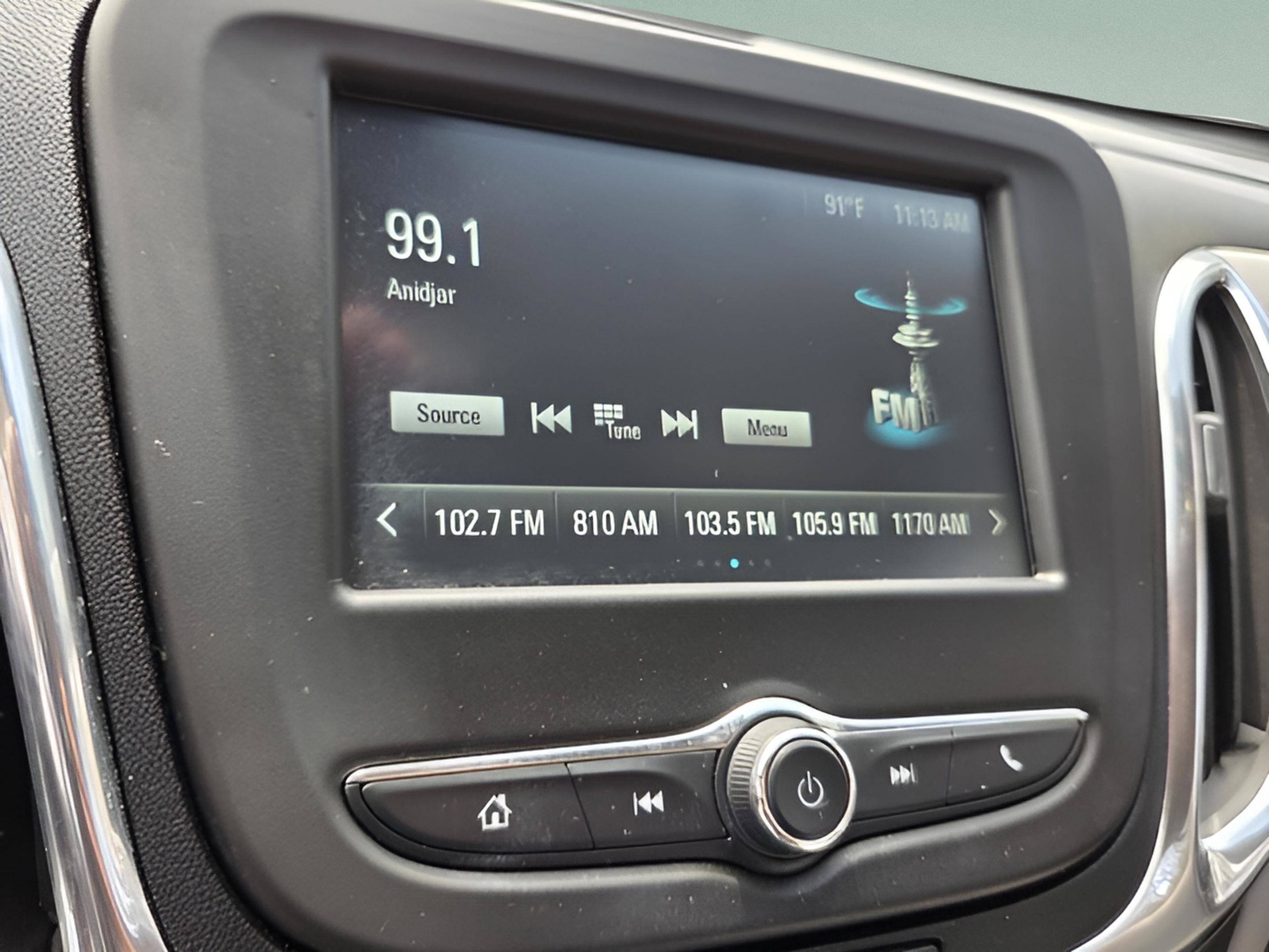 Used 2018 Chevrolet Equinox LS FWD image 18