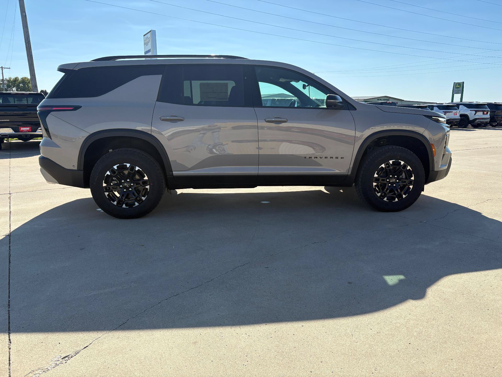 New 2027 Chevrolet Traverse Z71 w/ Enhanced Driving Package AWD/4WD image 7