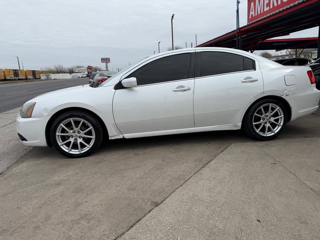 Used 2011 Mitsubishi Galant SE image 5