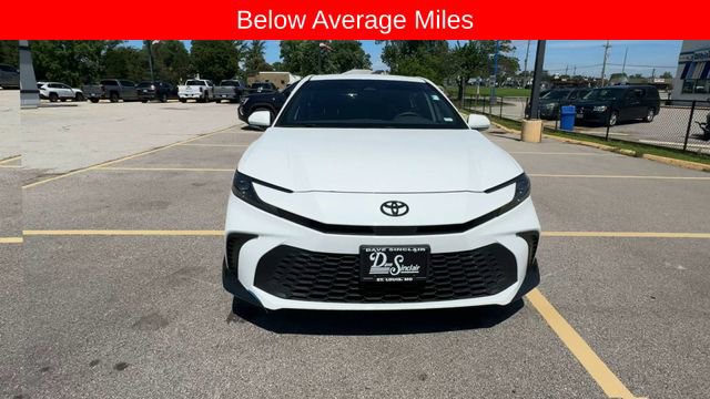 Used 2026 Toyota Camry SE w/ Convenience Package FWD image 3
