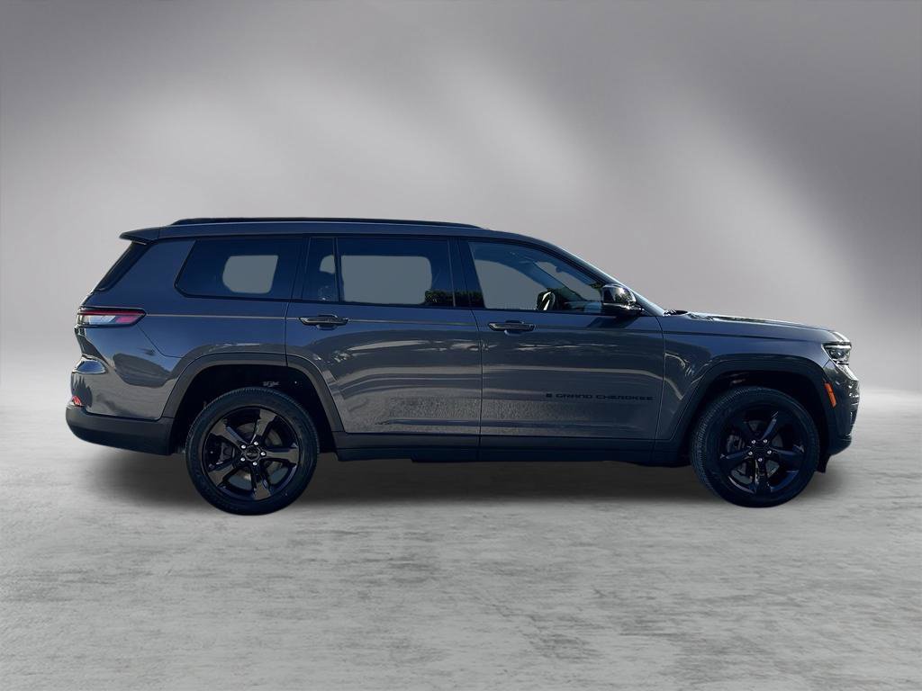 Certified 2025 Jeep Grand Cherokee L Altitude RWD image 4