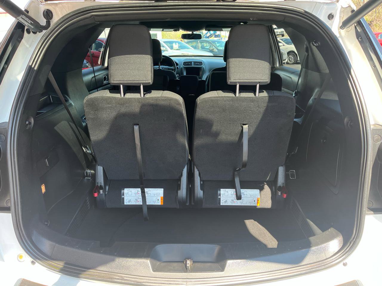 Used 2018 Ford Explorer XLT w/ Equipment Group 201A AWD/4WD image 7