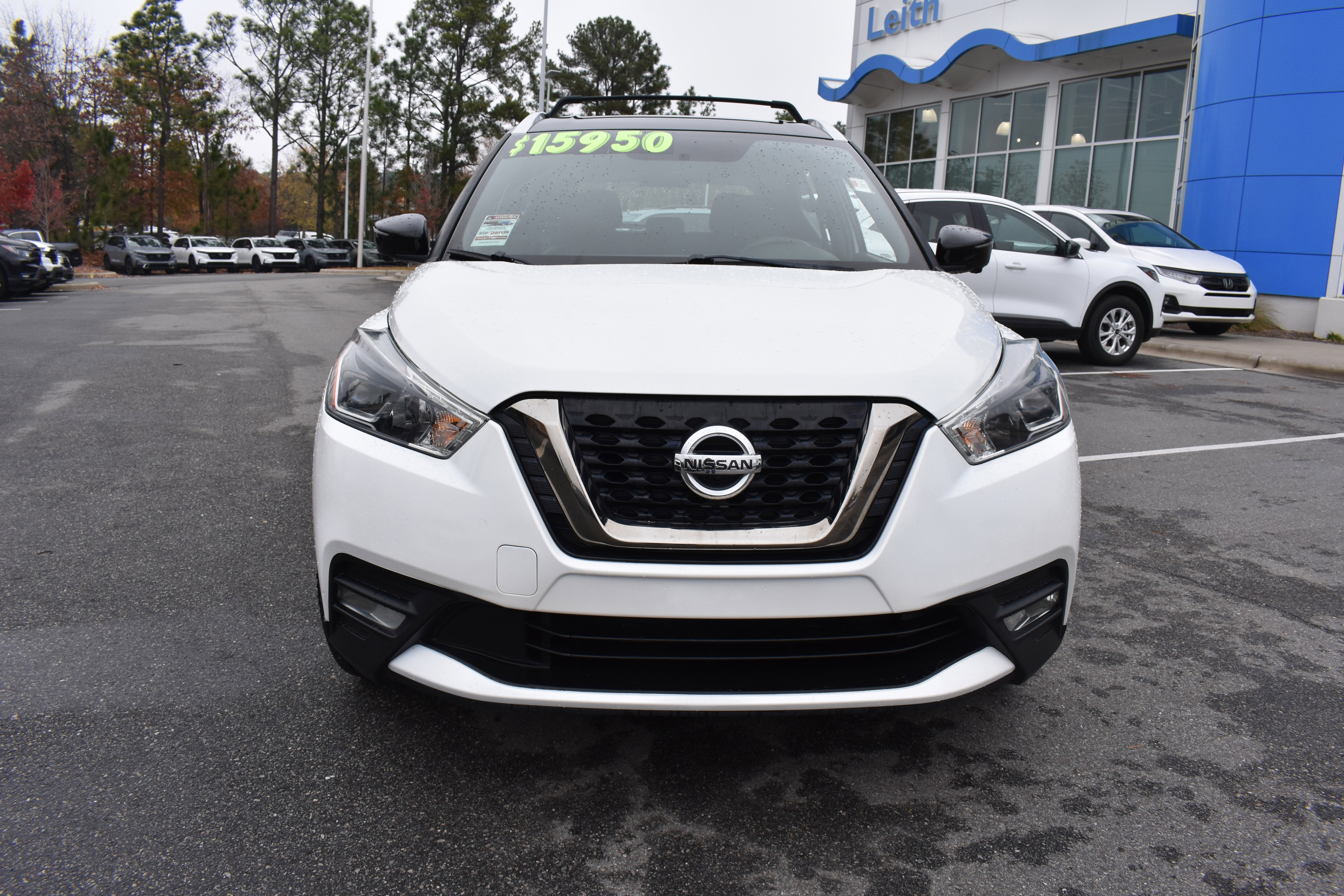 Used 2019 Nissan Kicks SR w/ Exterior Package image 4