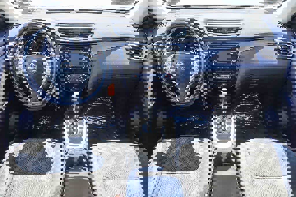 Used 2016 Nissan Rogue S image 11