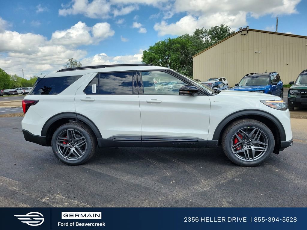 New 2026 Ford Explorer ST-Line w/ ST-Line Street Pack AWD/4WD image 4