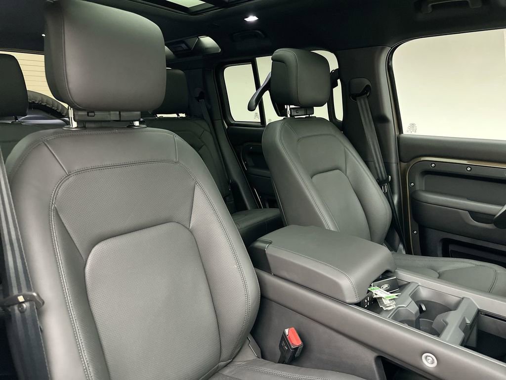 New 2026 Land Rover Defender 110 S image 6