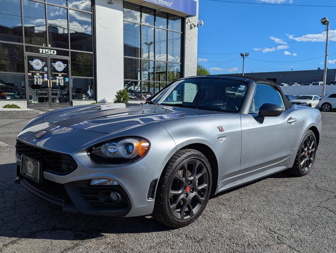 Used 2017 FIAT 124 Spider Abarth RWD image 2