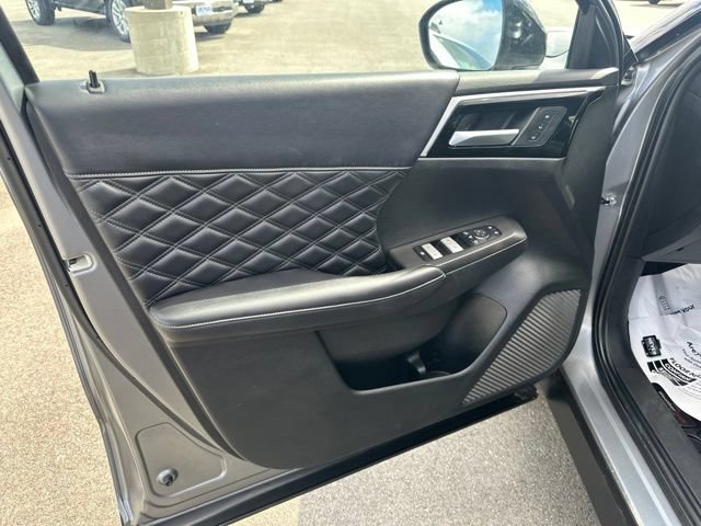 Used 2023 Mitsubishi Outlander SEL Black Edition AWD/4WD image 14