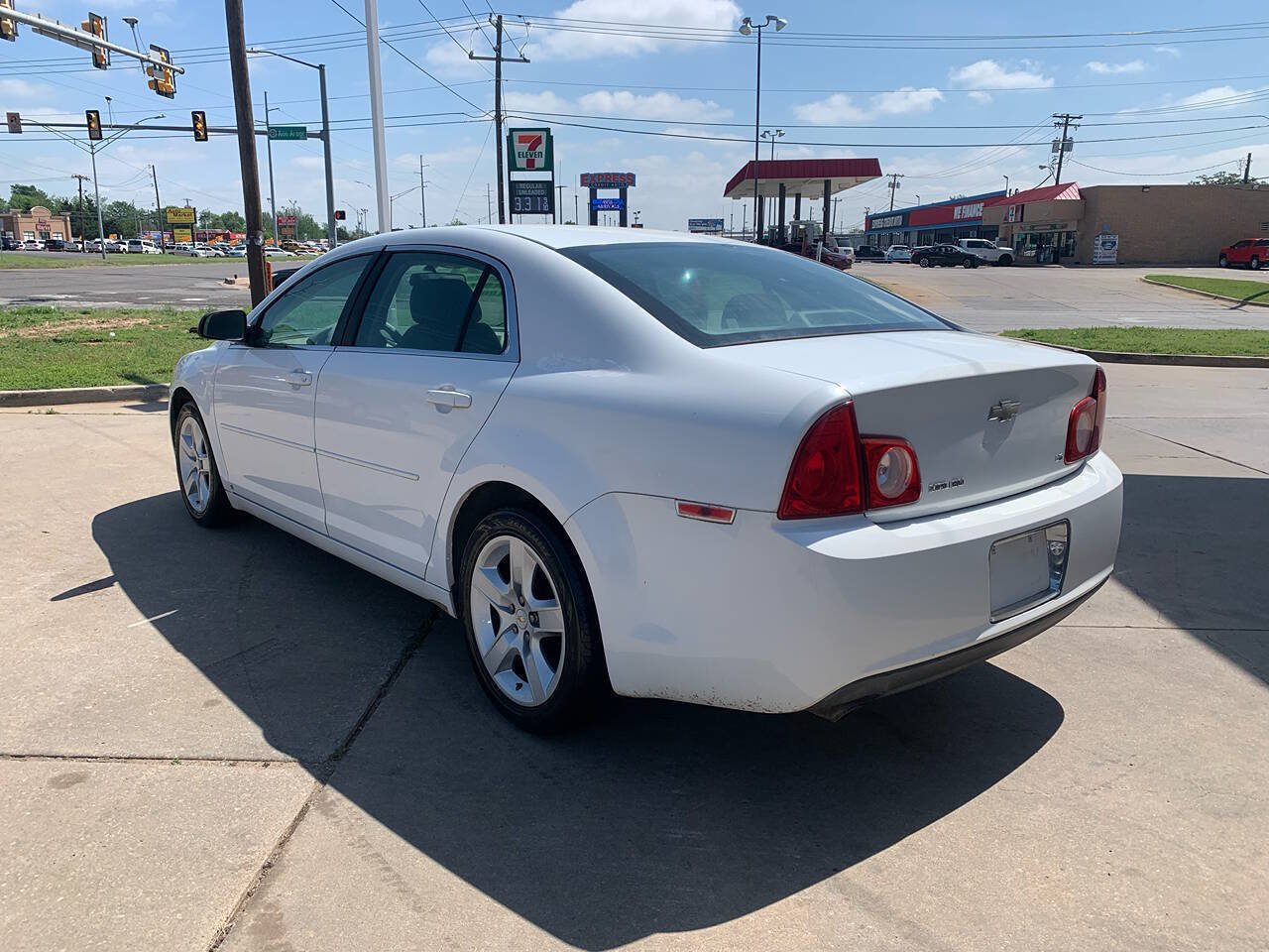 Used 2009 Chevrolet Malibu LS FWD image 5