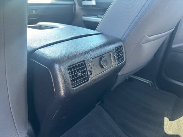 Used 2016 Toyota Tundra SR5 w/ SR5 Upgrade Package RWD image 17