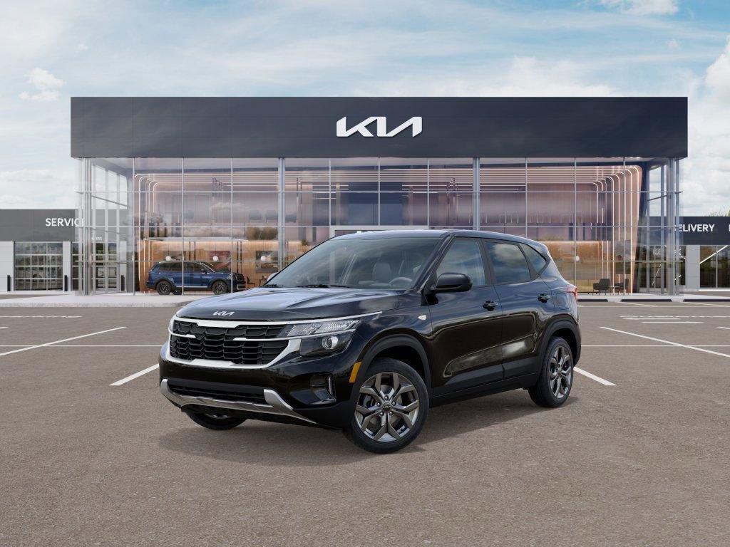 New 2026 Kia Seltos LX FWD image 1